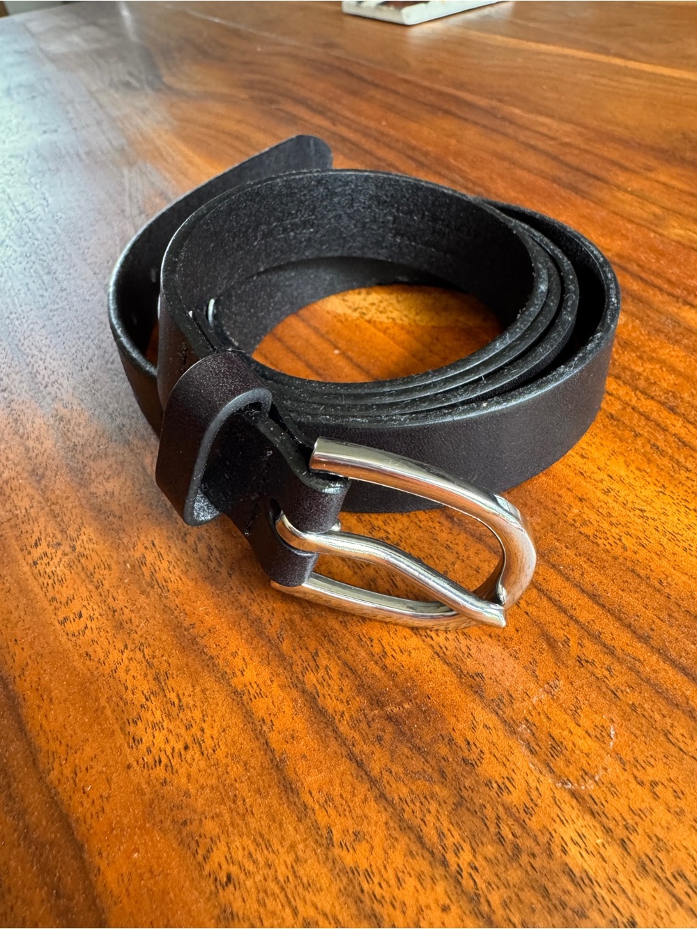 Lands’ End Womens 1” Leather Belt Plus 2 X New with flaws, see descrpt 42-45 w